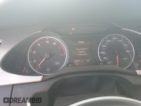 2009 Audi A4 Premium Plus z VIN WAUSF78K89N026882, wystawiony jako Copart lot #61178775 z przebiegiem 139 774 mil mil oraz Czysty tytuł • Clean title. Historia ofert i sprzedaży dostępna na DreamBid. Obrazek 9.
