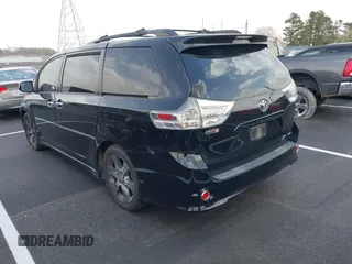 2015 Toyota Sienna SE with VIN 5TDXK3DC3FS534713, listed as a IAAI auction lot 41813651 with 200,030 mi miles and . Bid and sale history available at DreamBid. Image 3.
