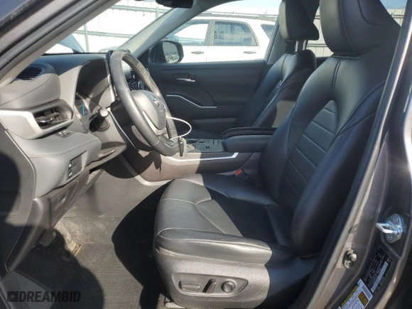 2022 Toyota Highlander Hybrid XLE with VIN 5TDGBRCH0NS555520, listed as a Copart auction lot 46506565 with 40,900 mi miles and Salvage Title. Bid and sale history available at carsss.com. Image 7.