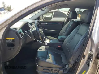 2013 Hyundai Genesis 3.8L z VIN KMHGC4DD7DU248394, wystawiony jako Copart lot #56650615 z przebiegiem 240 189 mil mil oraz Czysty tytuł • Clean title. Historia ofert i sprzedaży dostępna na DreamBid. Obrazek 7.