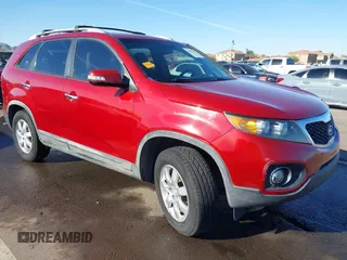 2011 Kia Sorento LX with VIN 5XYKT4A15BG026377, listed as a IAAI auction lot 41826450 with 152,169 mi miles. Bid and sale history available at carsss.com. Image 1.