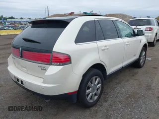 2008 Lincoln MKX with VIN 2LMDU88C18BJ33105, listed as a IAAI auction lot 42617092 with 207,787 mi miles and . Bid and sale history available at DreamBid. Image 4.