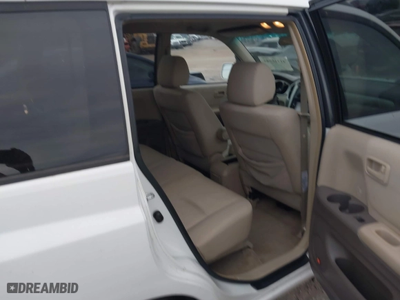 2006 Toyota Highlander with VIN JTEGP21A860101367, listed as a IAAI auction lot 41316085 with 172,426 mi miles. Bid and sale history available at carsss.com. Image 8.