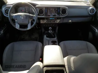 2017 Toyota Tacoma SR5 z VIN 5TFCZ5AN0HX116148, wystawiony jako Copart lot #52938035 z przebiegiem 111 284 mil mil oraz Szkoda całkowita • Salvage title. Historia ofert i sprzedaży dostępna na DreamBid. Obrazek 8.