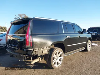 2020 Cadillac Escalade ESV Luxury z VIN 1GYS4HKJ3LR181834, wystawiony jako IAAI lot #40813416 z przebiegiem 65 857 mil mil oraz . Historia ofert i sprzedaży dostępna na DreamBid. Obrazek 4.