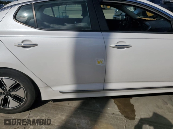 2013 Kia Optima Hybrid LX with VIN KNAGM4ADXD5043617, listed as a Copart auction lot 73847634 with 0 mi miles and Salvage Title. Bid and sale history available at carsss.com. Image 12.