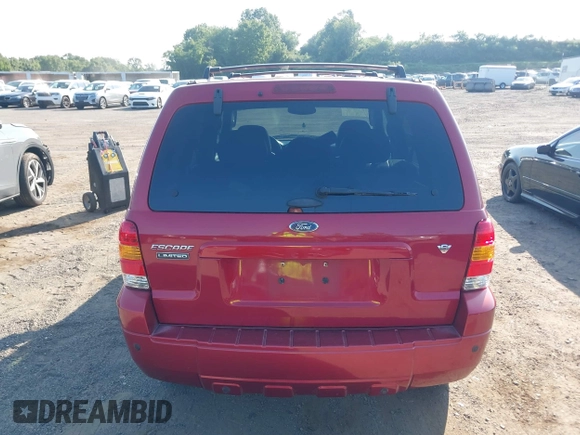 2005 Ford Escape Limited z VIN 1FMYU94185KB95271, wystawiony jako IAAI lot #40210446 z przebiegiem 71 038 mil mil oraz . Historia ofert i sprzedaży dostępna na DreamBid. Obrazek 16.