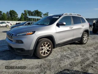 2018 Jeep Cherokee Latitude Tech Connect z VIN 1C4PJLCBXJD528035, wystawiony jako Copart lot #65602975 z przebiegiem 180 208 mil mil oraz Czysty tytuł • Clean title. Historia ofert i sprzedaży dostępna na DreamBid. Obrazek 1.