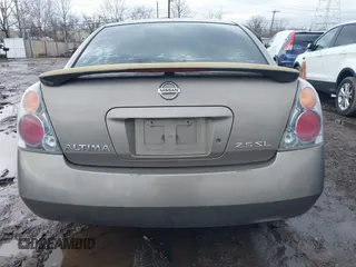 2003 Nissan Altima S with VIN 1N4AL11E83C228302, listed as a IAAI auction lot 41526591 with 235,140 mi miles. Bid and sale history available at carsss.com. Image 16.