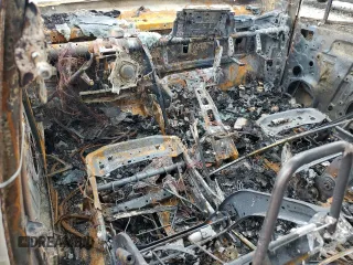 2022 Toyota Sienna XLE z VIN 5TDYRKEC5NS080925, wystawiony jako Copart lot #41987825 z przebiegiem Nie podano mil oraz Szkoda całkowita • Salvage title. Historia ofert i sprzedaży dostępna na DreamBid. Obrazek 8.