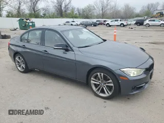 2013 BMW 3 Series 335i xDrive z VIN WBA3B9G57DNR89935, wystawiony jako Copart lot #52589845 z przebiegiem 198 094 mil mil oraz Szkoda całkowita • Salvage title. Historia ofert i sprzedaży dostępna na DreamBid. Obrazek 4.