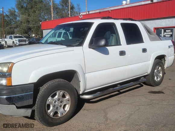 2004 Chevrolet Avalanche Z66 with VIN 3GNEC12TX4G179716, listed as a Copart auction lot 47979845 with 152,688 mi miles and Clean Title. Bid and sale history available at carsss.com. Image 2.