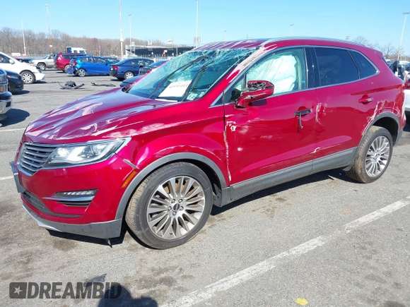 2017 Lincoln MKC Reserve z VIN 5LMCJ3D92HUL32281, wystawiony jako IAAI lot #41931033 z przebiegiem 50 683 mil mil oraz . Historia ofert i sprzedaży dostępna na DreamBid. Obrazek 17.