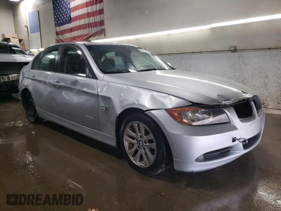 2007 BMW 3 Series 328i with VIN WBAVA33597KX71077, listed as a Copart auction lot 52431525 with 174,309 mi miles and Non Repairable. Bid and sale history available at DreamBid. Image 4.