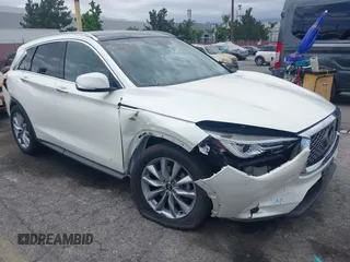 2020 Infiniti QX50 Luxe с VIN 3PCAJ5M12LF100527, выставлен на аукционе IAAI как лот 42231641 с пробегом 53 859 миль миль и . История ставок и продаж доступна на DreamBid. Изображение 1.