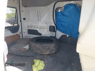 2013 Ford Transit Connect XLT z VIN NM0LS6BN2DT145528, wystawiony jako IAAI lot #42568742 z przebiegiem 92 093 mil mil oraz . Historia ofert i sprzedaży dostępna na DreamBid. Obrazek 8.