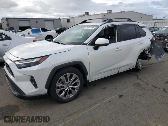 2023 Toyota RAV4 XLE Premium с VIN 2T3C1RFV0PW272264, выставлен на аукционе Copart как лот 50950395 с пробегом 25 080 миль миль и Списание • Salvage title. История ставок и продаж доступна на DreamBid. Изображение 1.