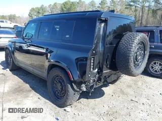 2020 Land Rover Defender SE with VIN SALEP7EU7L2033956, listed as a IAAI auction lot 41654588 with 85,029 mi miles and . Bid and sale history available at DreamBid. Image 3.