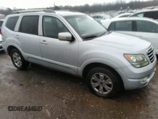 2009 Kia Borrego LX with VIN KNDJJ741195032713, listed as a IAAI auction lot 41760674 with 271,716 mi miles. Bid and sale history available at carsss.com. Image 1.