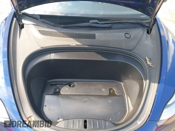 2019 Tesla Model 3 Mid Range z VIN 5YJ3E1EA8KF308947, wystawiony jako IAAI lot #39617997 z przebiegiem 70 831 mil mil oraz . Historia ofert i sprzedaży dostępna na DreamBid. Obrazek 10.