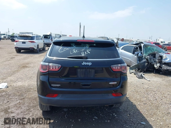2017 Jeep Compass Latitude z VIN 3C4NJCBB5HT632963, wystawiony jako IAAI lot #41890171 z przebiegiem 120 280 mil mil oraz . Historia ofert i sprzedaży dostępna na DreamBid. Obrazek 16.