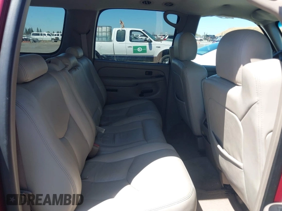 2004 Chevrolet Suburban LT with VIN 1GNFK16T24J272018, listed as a IAAI auction lot 41302541 with 139,881 mi miles and . Bid and sale history available at DreamBid. Image 8.