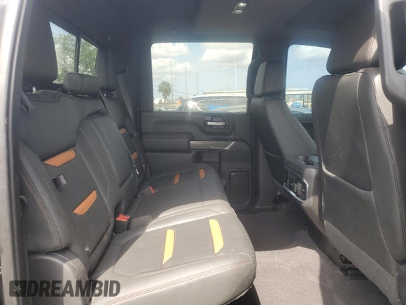 2020 GMC Sierra 2500HD AT4 z VIN 1GT49PEY0LF116721, wystawiony jako Copart lot #55970715 z przebiegiem 45 597 mil mil oraz Szkoda całkowita • Salvage title. Historia ofert i sprzedaży dostępna na DreamBid. Obrazek 10.