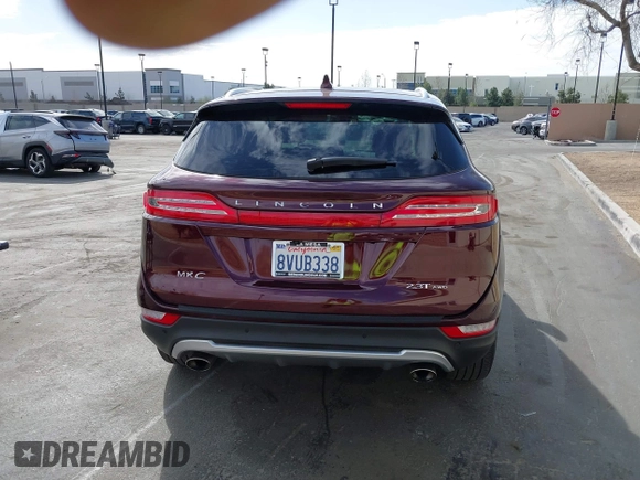 2018 Lincoln MKC Reserve with VIN 5LMTJ3DH8JUL23033, listed as a IAAI auction lot 41684781 with 47,905 mi miles and . Bid and sale history available at DreamBid. Image 16.