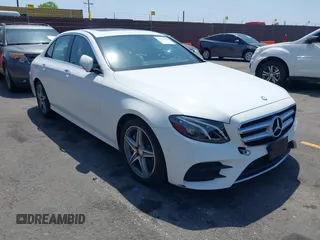 2017 Mercedes-Benz E 300 Luxury z VIN WDDZF4JB5HA088486, wystawiony jako IAAI lot #42356386 z przebiegiem 74 822 mil mil oraz . Historia ofert i sprzedaży dostępna na DreamBid. Obrazek 1.