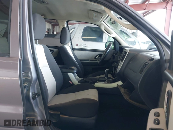 2007 Mercury Mariner Convenience with VIN 4M2YU80ZX7KJ02239, listed as a IAAI auction lot 41623532 with 231,629 mi miles and . Bid and sale history available at DreamBid. Image 5.