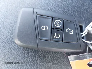 2024 Volkswagen Tiguan SE z VIN 3VVMB7AX0RM048335, wystawiony jako IAAI lot #41810972 z przebiegiem 29 467 mil mil oraz . Historia ofert i sprzedaży dostępna na DreamBid. Obrazek 11.