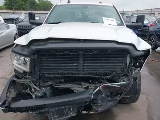 2022 Ram 2500 Tradesman z VIN 3C7WR4HJ1NG424247, wystawiony jako IAAI lot #41943490 z przebiegiem 56 423 mil mil oraz . Historia ofert i sprzedaży dostępna na DreamBid. Obrazek 12.