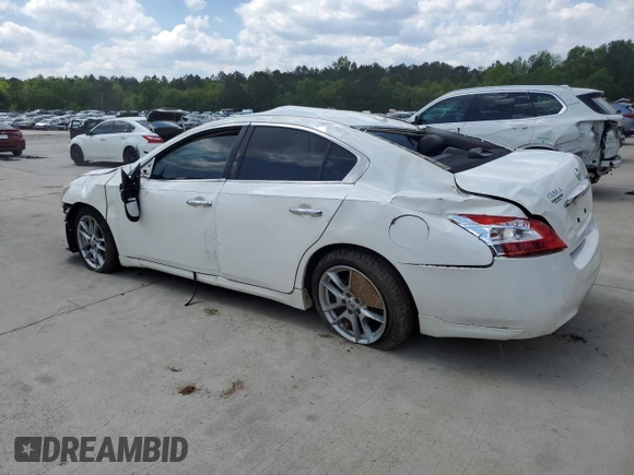 2010 Nissan Maxima SV z VIN 1N4AA5AP3AC836921, wystawiony jako Copart lot #52518935 z przebiegiem 185 841 mil mil oraz Szkoda całkowita • Salvage title. Historia ofert i sprzedaży dostępna na DreamBid. Obrazek 2.