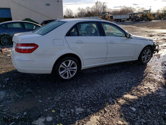2010 Mercedes-Benz E-Class E 350 Luxury with VIN WDDHF8HB0AA108240, listed as a Copart auction lot 42226965 with 76,952 mi miles and Salvage Title. Bid and sale history available at carsss.com. Image 3.