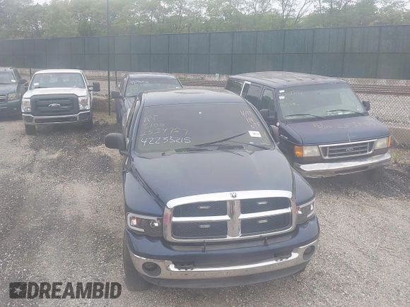 2005 Dodge 2500 SLT z VIN 3D7KS28D65G771187, wystawiony jako IAAI lot #42235215 z przebiegiem Nie podano mil oraz . Historia ofert i sprzedaży dostępna na DreamBid. Obrazek 11.