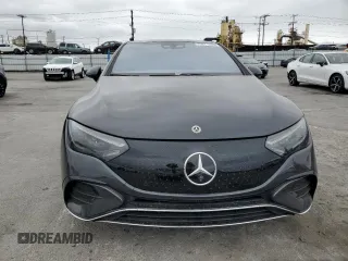 2023 Mercedes-Benz EQE 350+ z VIN W1KEG2BB4PF011740, wystawiony jako Copart lot #53811655 z przebiegiem 31 981 mil mil oraz Szkoda całkowita • Salvage title. Historia ofert i sprzedaży dostępna na DreamBid. Obrazek 5.