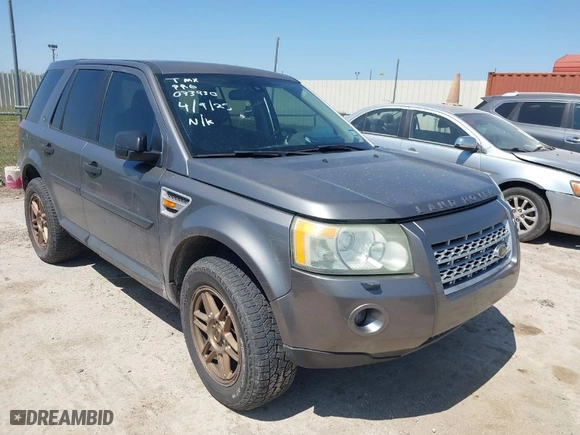 2008 Land Rover LR2 SE with VIN SALFS24N58H033930, listed as a IAAI auction lot 42007121 with 212,896 mi miles. Bid and sale history available at carsss.com. Image 1.