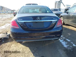 2020 Mercedes-Benz C 300 z VIN WDDWF8EB3LR545536, wystawiony jako IAAI lot #41125152 z przebiegiem 85 853 mil mil oraz . Historia ofert i sprzedaży dostępna na DreamBid. Obrazek 17.