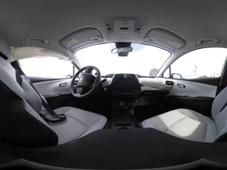 2019 Toyota Prius L Eco z VIN JTDKARFU3K3102222, wystawiony jako IAAI lot #42291403 z przebiegiem 27 669 mil mil oraz . Historia ofert i sprzedaży dostępna na DreamBid. Obrazek 17.