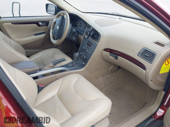 2002 Volvo V70 with VIN YV1SZ58DX21076660, listed as a IAAI auction lot 42496512 with 103,012 mi miles and . Bid and sale history available at DreamBid. Image 5.