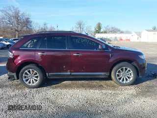 2011 Lincoln MKX z VIN 2LMDJ8JK6BBJ06452, wystawiony jako IAAI lot #41204256 z przebiegiem 129 177 mil mil oraz . Historia ofert i sprzedaży dostępna na DreamBid. Obrazek 14.