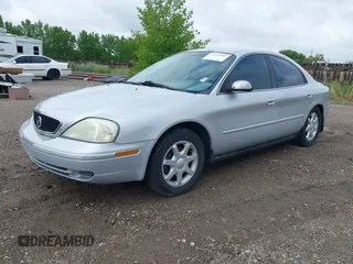 2003 Mercury Sable GS z VIN 1MEFM50U93G635100, wystawiony jako IAAI lot #42424689 z przebiegiem 231 397 mil mil oraz . Historia ofert i sprzedaży dostępna na DreamBid. Obrazek 2.