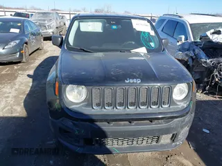 2017 Jeep Renegade Sport with VIN ZACCJAAB7HPF43822, listed as a IAAI auction lot 41752500 with Not Provided miles and . Bid and sale history available at DreamBid. Image 11.
