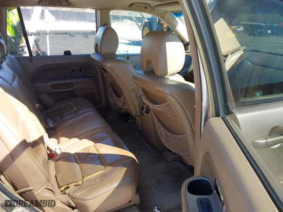 2006 Honda Pilot EX-L with VIN 5FNYF18516B020162, listed as a IAAI auction lot 41799229 with 304,627 mi miles. Bid and sale history available at carsss.com. Image 8.