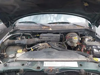 1998 Dodge Ram 1500 with VIN 3B7HF13ZXWG137601, listed as a IAAI auction lot 41823656 with 204,635 mi miles. Bid and sale history available at carsss.com. Image 10.