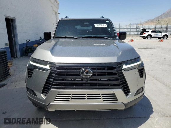 2024 Lexus GX 550 Premium z VIN JTJTBCDX5R5008785, wystawiony jako Copart lot #56320615 z przebiegiem 9 000 mil mil oraz Szkoda całkowita • Salvage title. Historia ofert i sprzedaży dostępna na DreamBid. Obrazek 5.