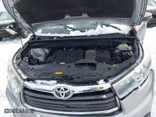 2015 Toyota Highlander LE with VIN 5TDBKRFH7FS153176, listed as a IAAI auction lot 41356261 with 119,502 mi miles. Bid and sale history available at carsss.com. Image 10.