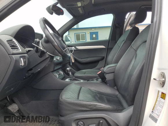 2015 Audi Q3 Premium Plus with VIN WA1EFCFS7FR004141, listed as a Copart auction lot 53737925 with 97,568 mi miles and Clean title. Bid and sale history available at DreamBid. Image 7.