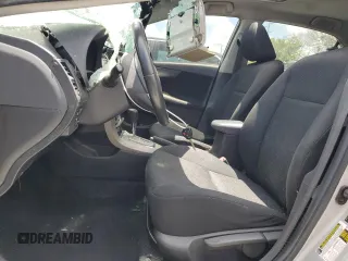 2010 Toyota Corolla с VIN 2T1BU4EE8AC352792, выставлен на аукционе Copart как лот 56949355 с пробегом 172 687 миль миль и Списание • Salvage title. История ставок и продаж доступна на DreamBid. Изображение 7.