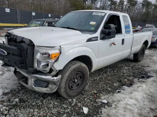 2012 Ford Super Duty F-250 SRW XL with VIN 1FT7X2A64CEA37343, listed as a Copart auction lot 88683165 with 211,729 mi miles and Salvage Title. Bid and sale history available at carsss.com. Image 1.